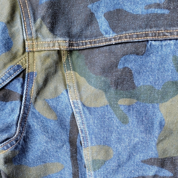 Levi's Strauss Denim Jean Jacket Men's Small Trucker Military Camo - Picture 9 of 9